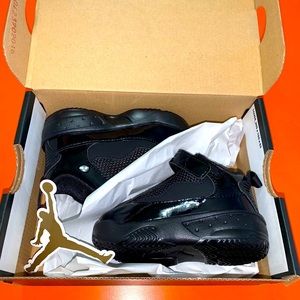 Brand New Jordan Max Aura 2 Boys/Girls Shoe